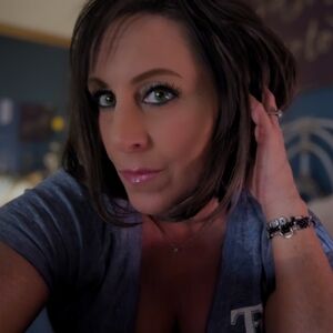 Meet your Posher, Carrie